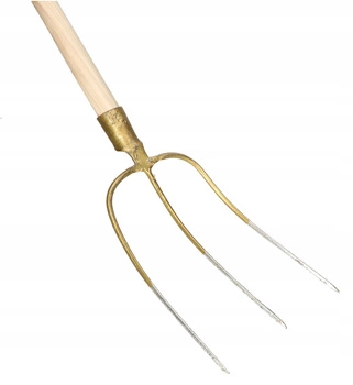 Furculiță cu 3 țepi pentru săpături agricole cu arbore